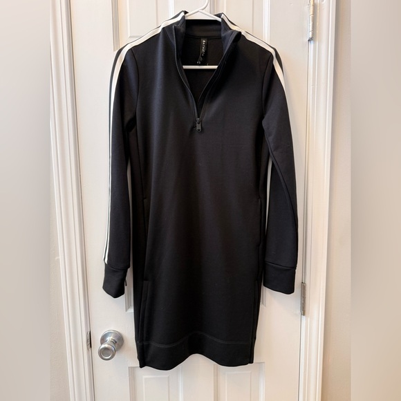 Athleta Crosstown Track Dress w/ Pockets Size XXS - Picture 9 of 9